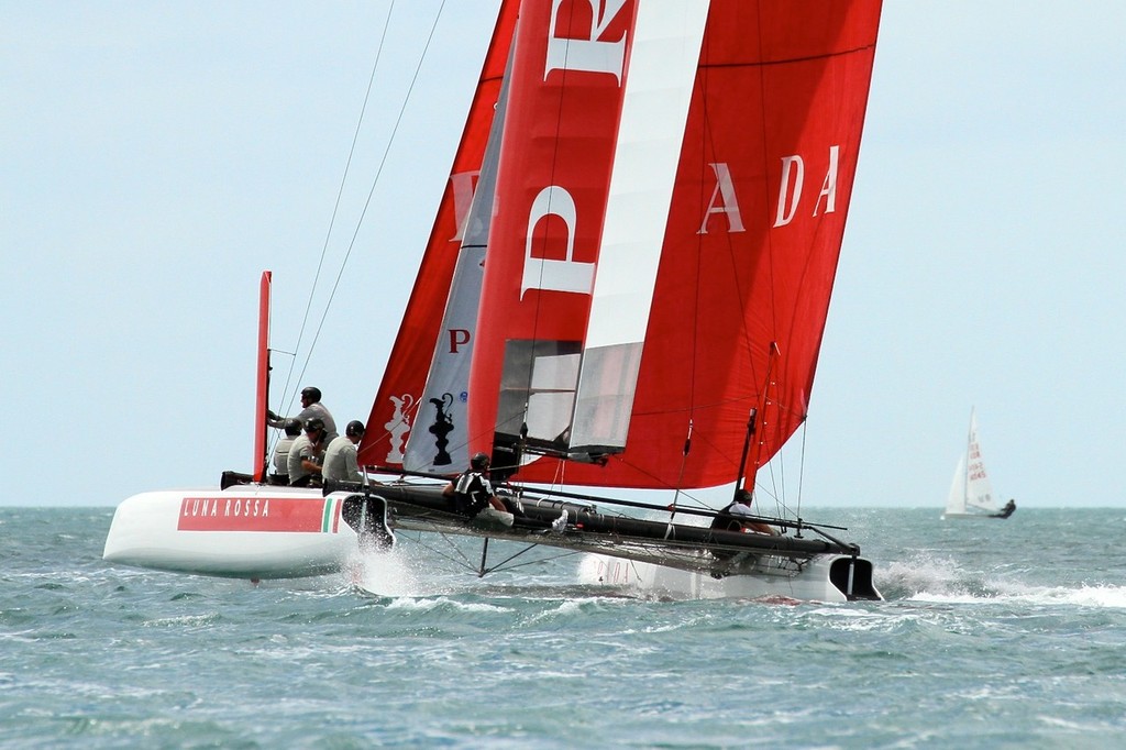 Luna Rossa &copy; Richard Gladwell www.photosport.co.nz